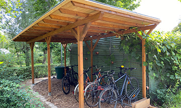 bfw Berlin - Pergola als Fahrradgarage