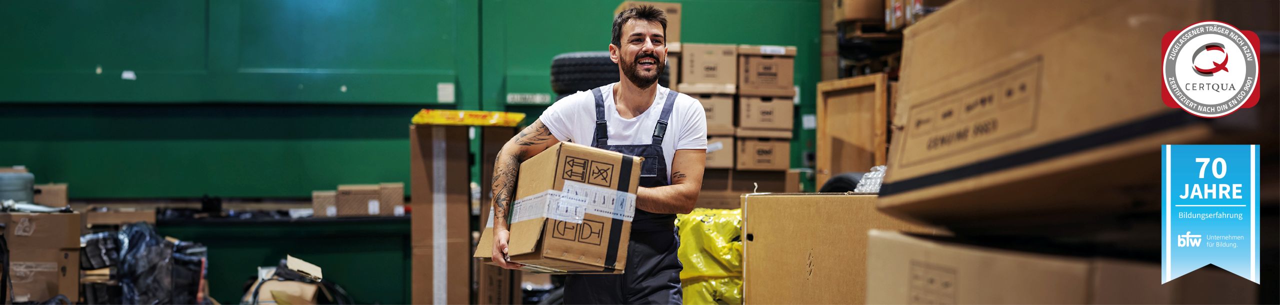 Machen Sie eine Umschulung zum/zur Fachlageristen:in oder Fachkraft für Lagerlogistik beim bfw.