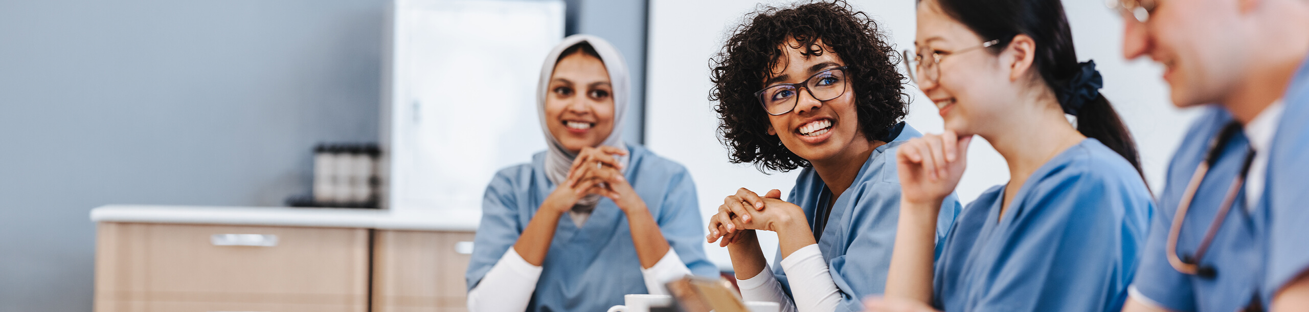 Header 2560x610px Pflegebasiskurs maxQ